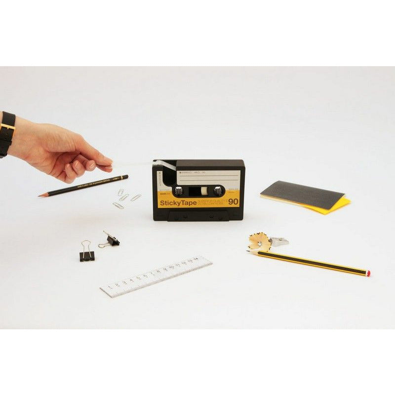 cassette-tape-dispenser-lifestyle-desk-3_83390_1.jpg