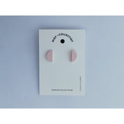 Oorbel mini C - pastel roze