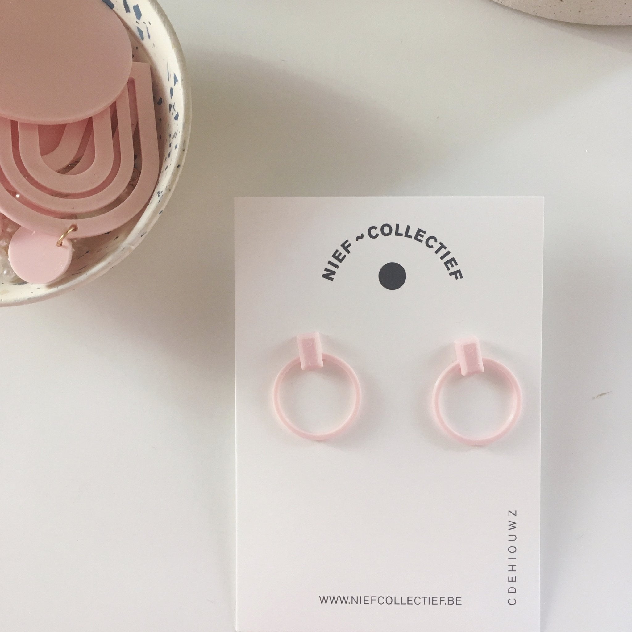 Oorbel mini O - pastel roze