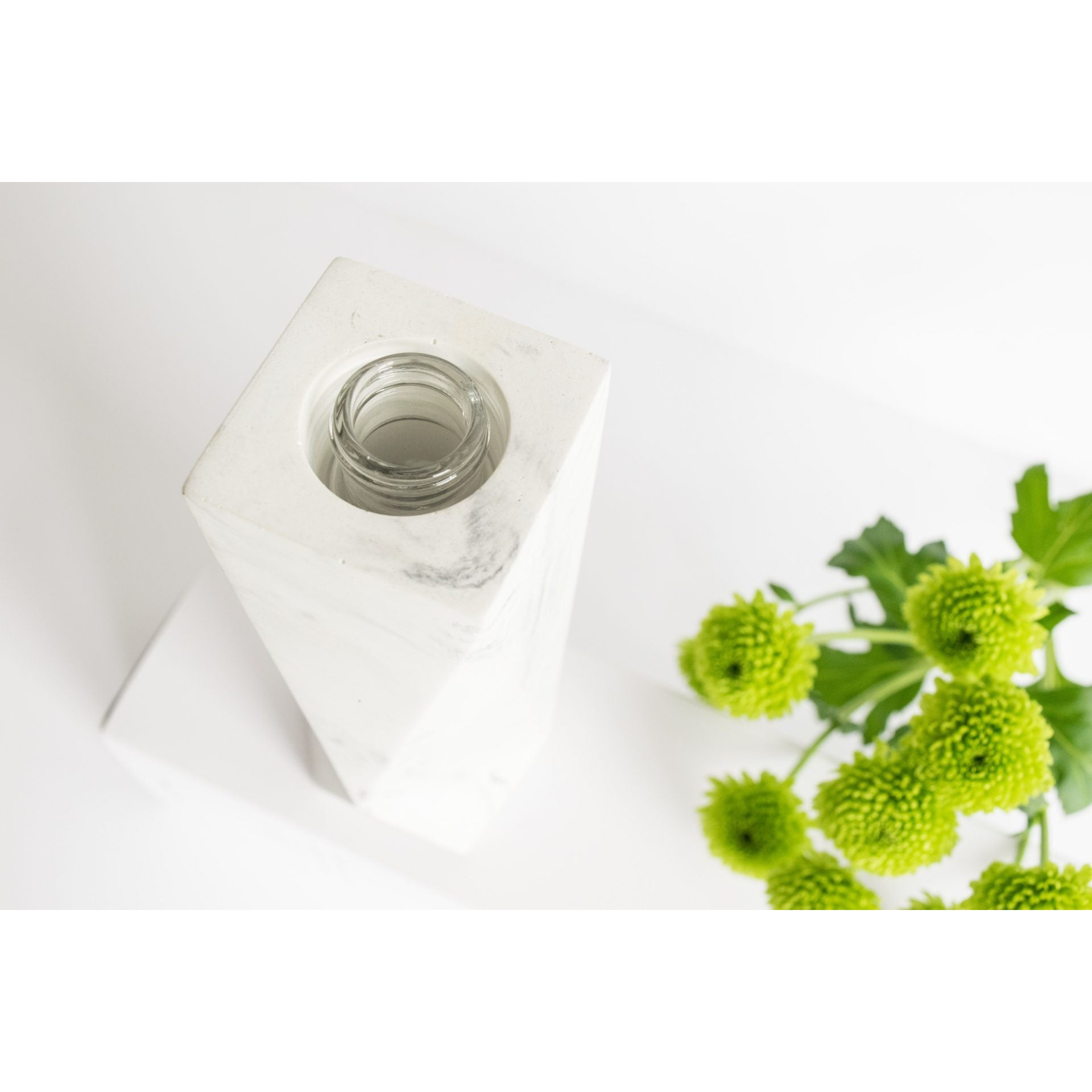 Amava scent diffuser white marble
