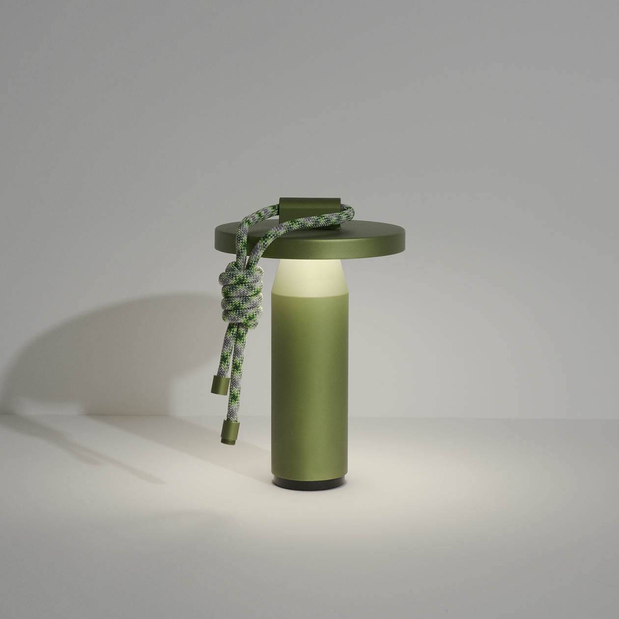 quasar-portable-lamp-2.jpg