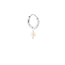Afbeelding in Gallery-weergave laden, Oorbel - Single small pearl dot hoop silver

